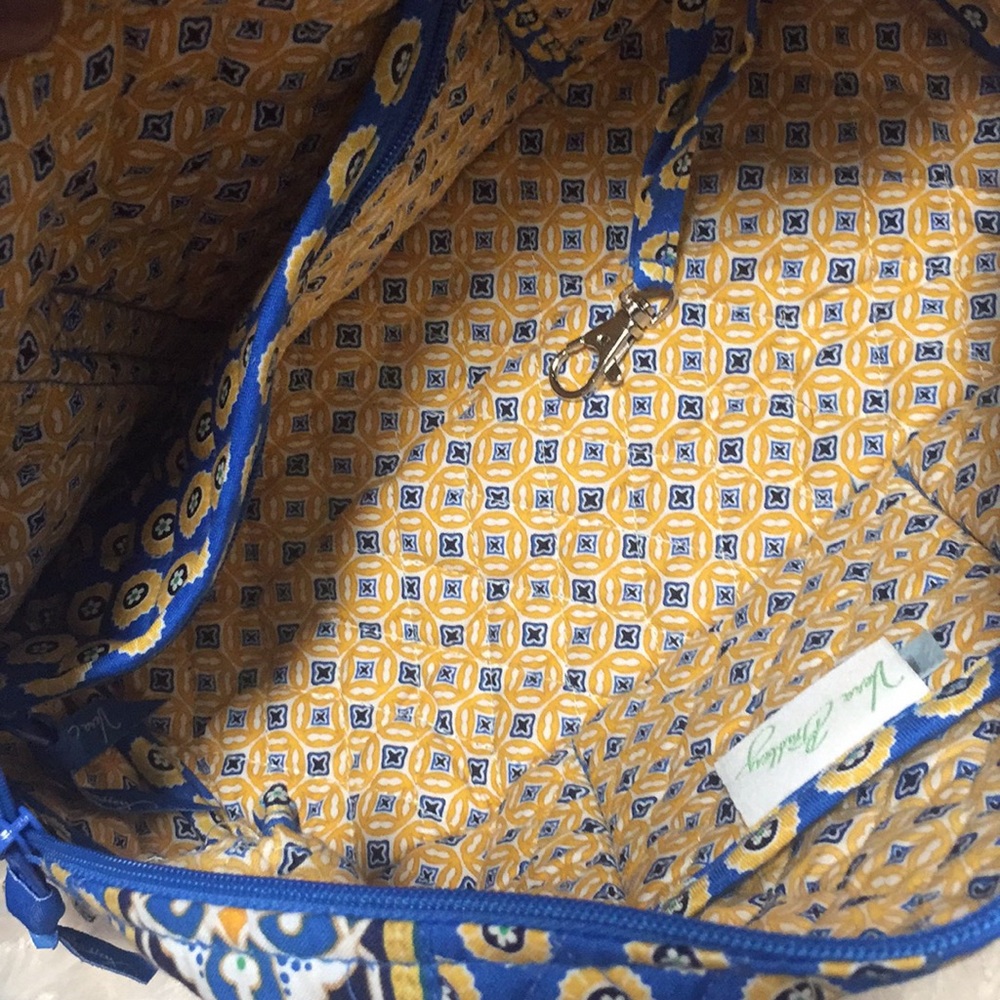 💥Vera Bradley Handbag 👜 (Today Only) - Picture 6 of 9